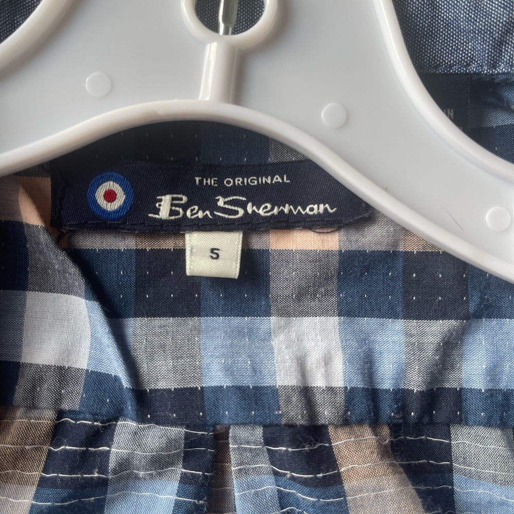 Ben Sherman Multi Colored Dress shirt & Navy Blue Short Set Size 5